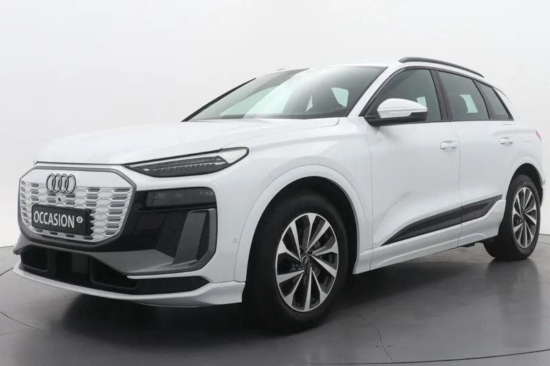 Audi Q6 e-tron (2025)