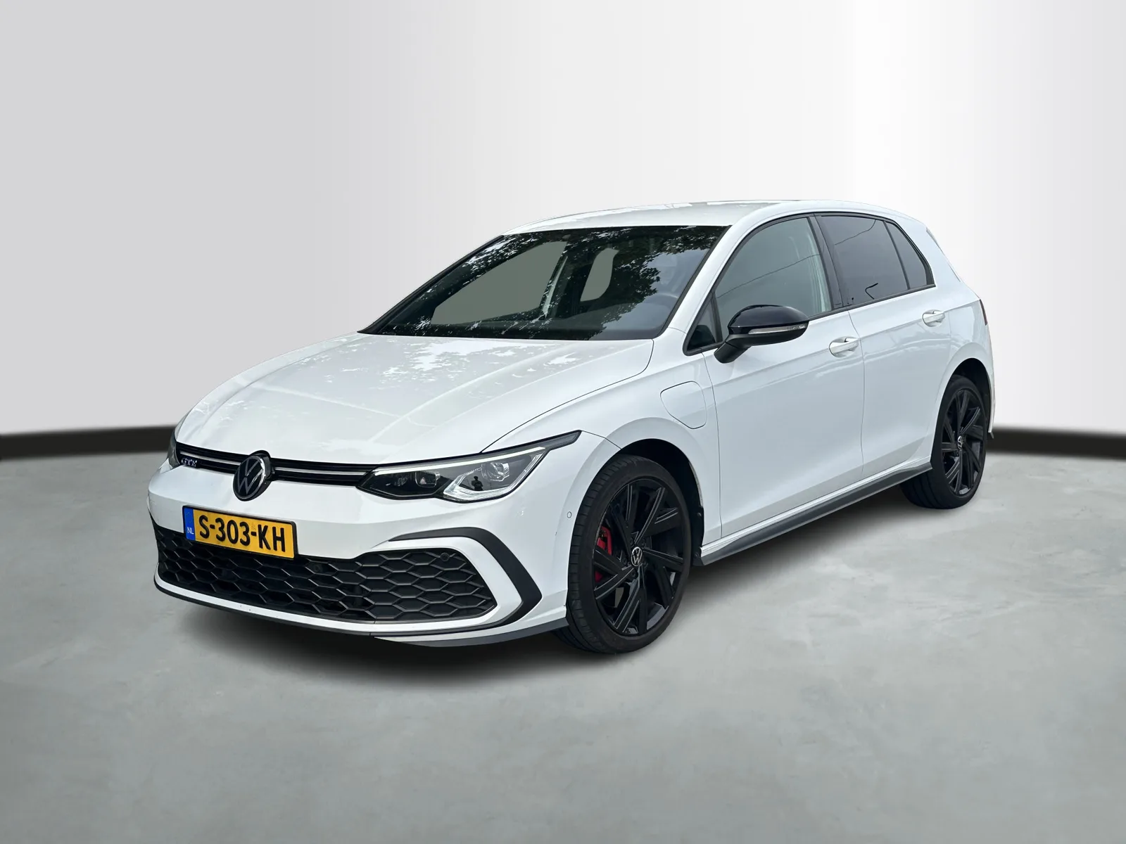 Volkswagen Golf (2022) — foto 1