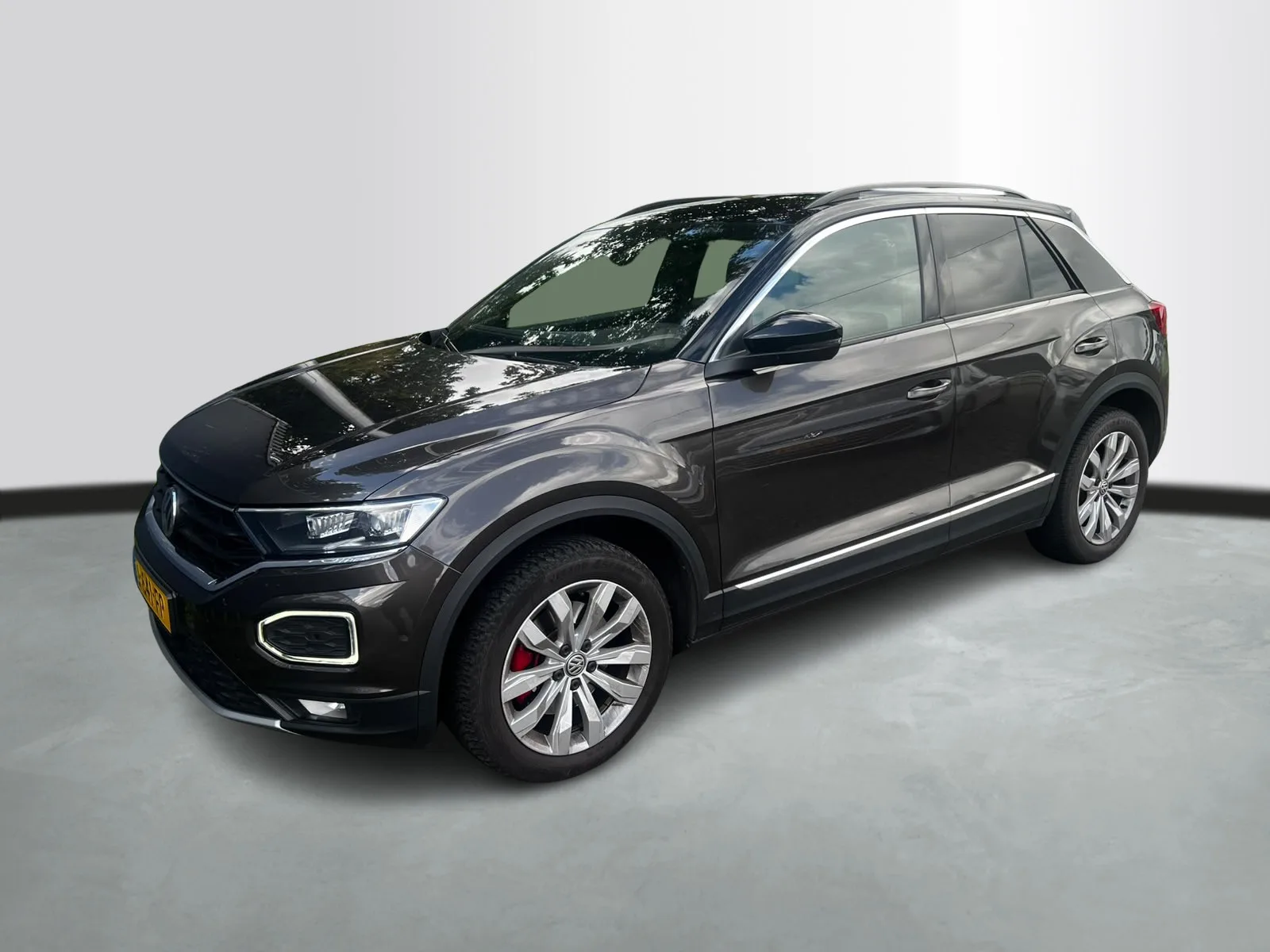 Volkswagen T-Roc (2019) — foto 1