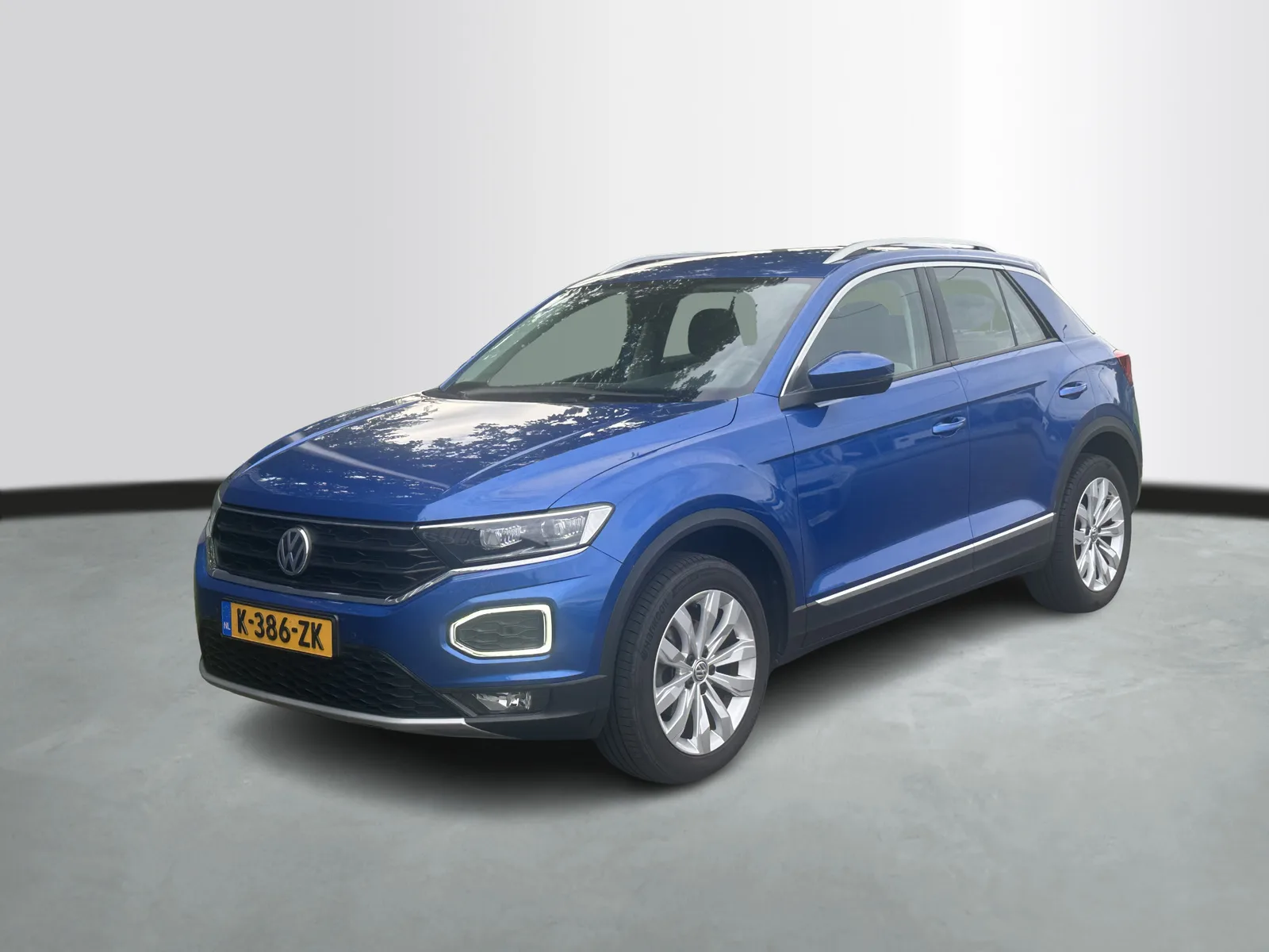 Volkswagen T-Roc (2020) — foto 1
