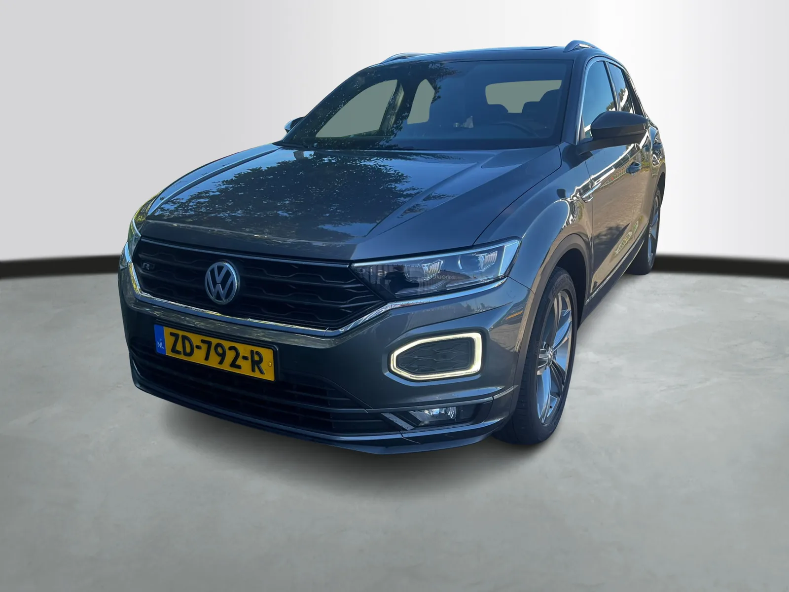 Volkswagen T-Roc (2019) — foto 1