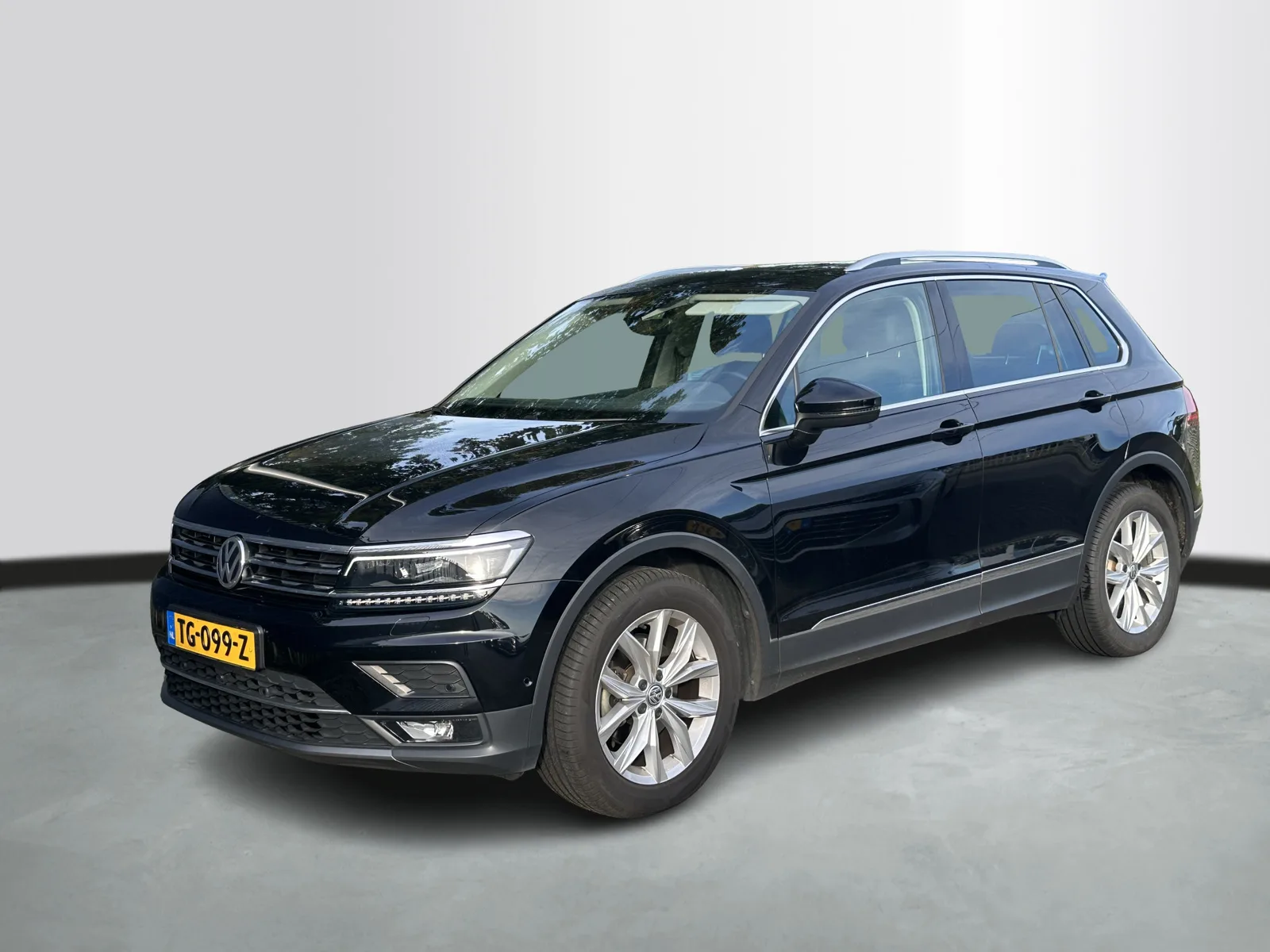 Volkswagen Tiguan (2017) — foto 1