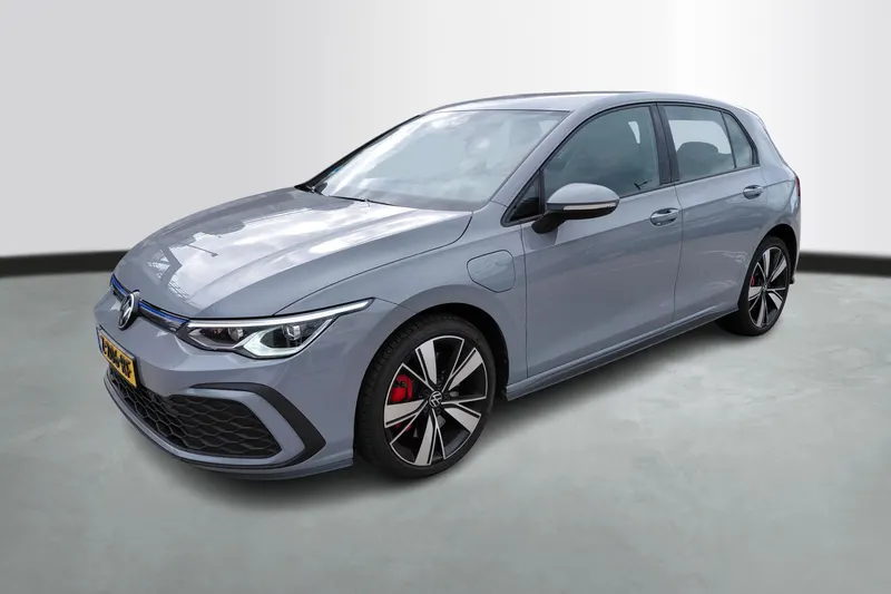 Volkswagen Golf (2022)