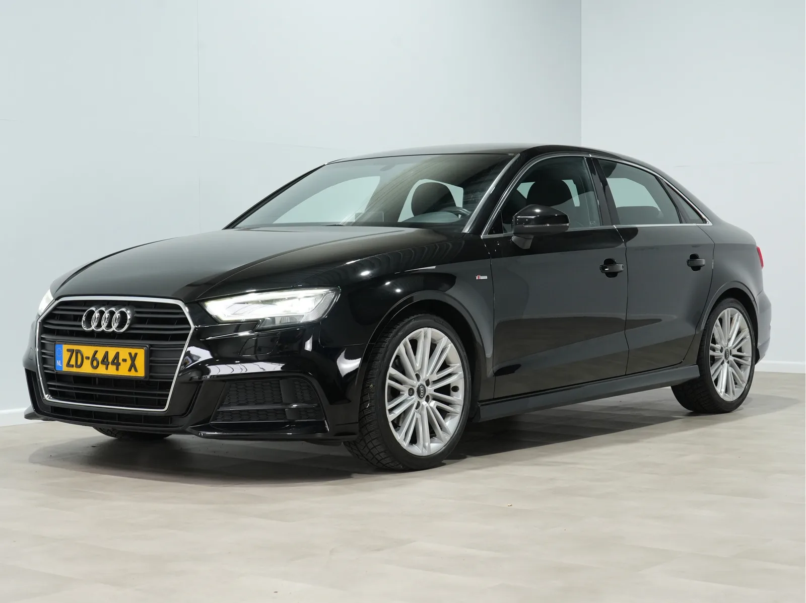 Audi A3 (2019) — foto 1