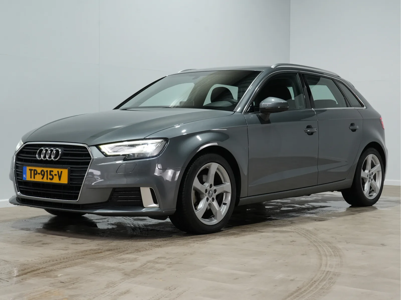 Audi A3 (2018) — foto 1