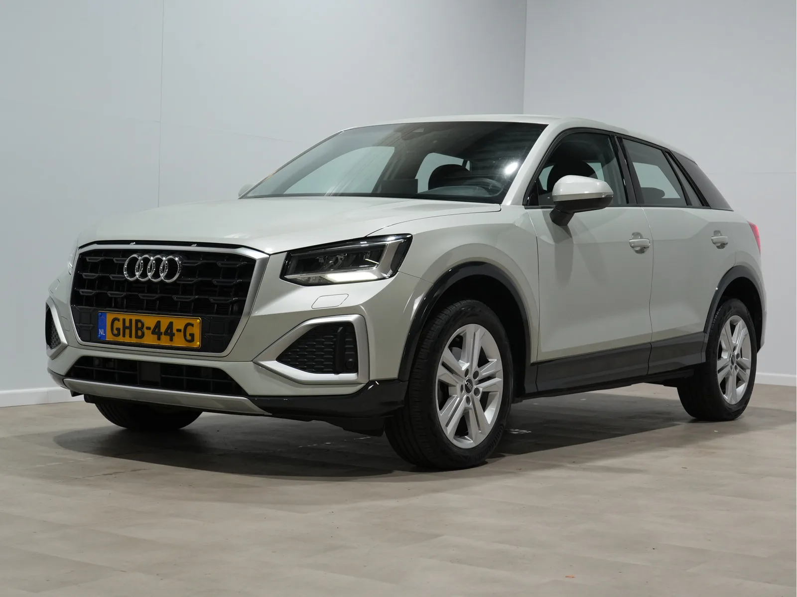 Audi Q2 (2024) — foto 1