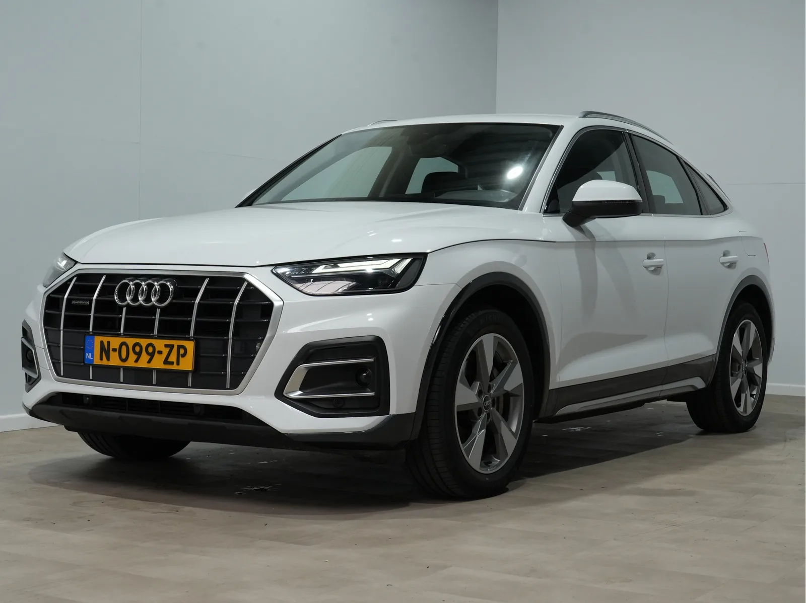 Audi Q5 Sportback (2021) — foto 1
