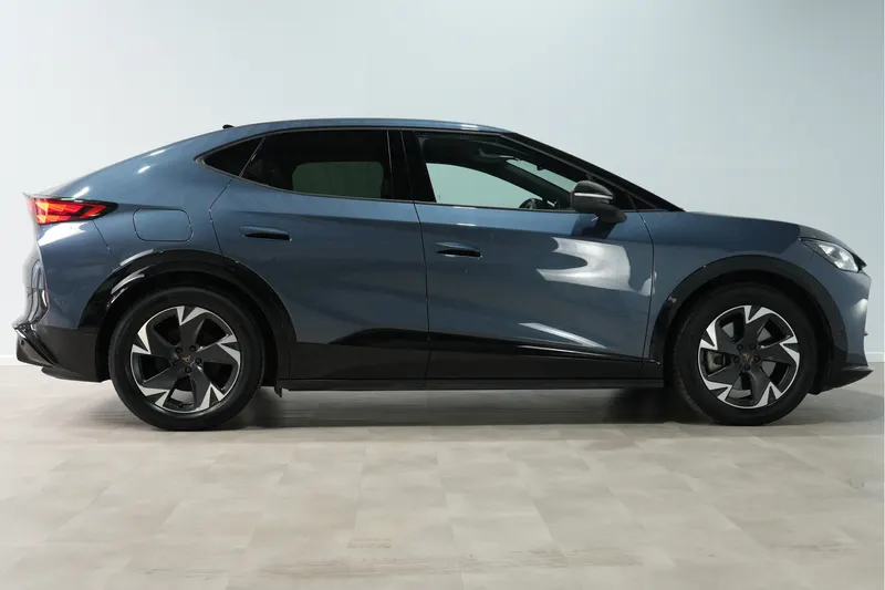 CUPRA Tavascan (2025)