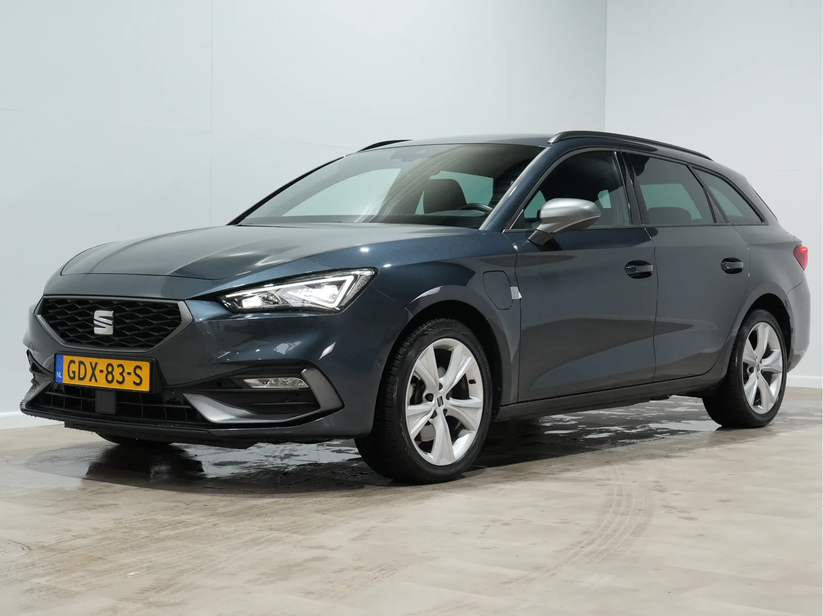 SEAT Leon (2024) — foto 1