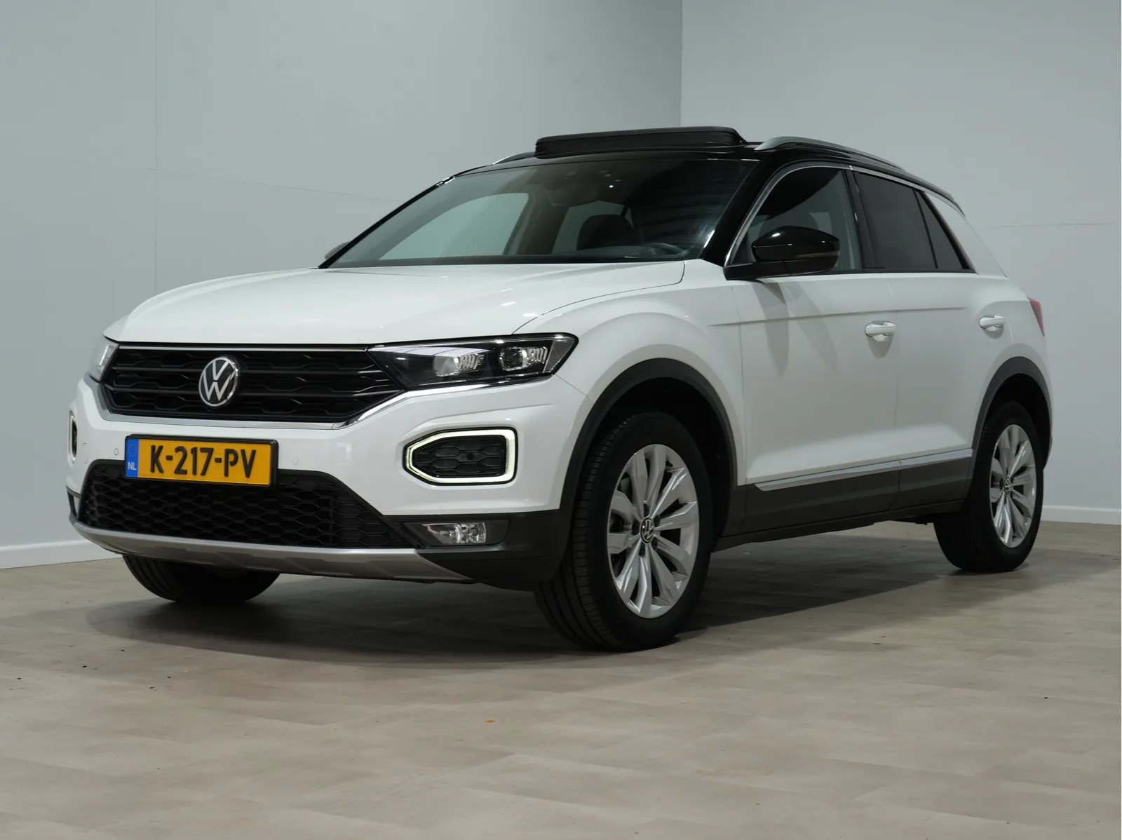Volkswagen T-Roc (2021) — foto 1