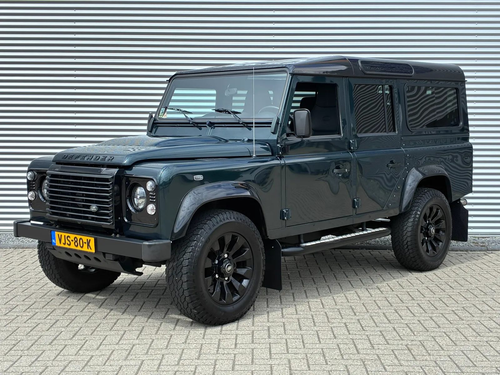 Land Rover Defender (2015) — foto 1