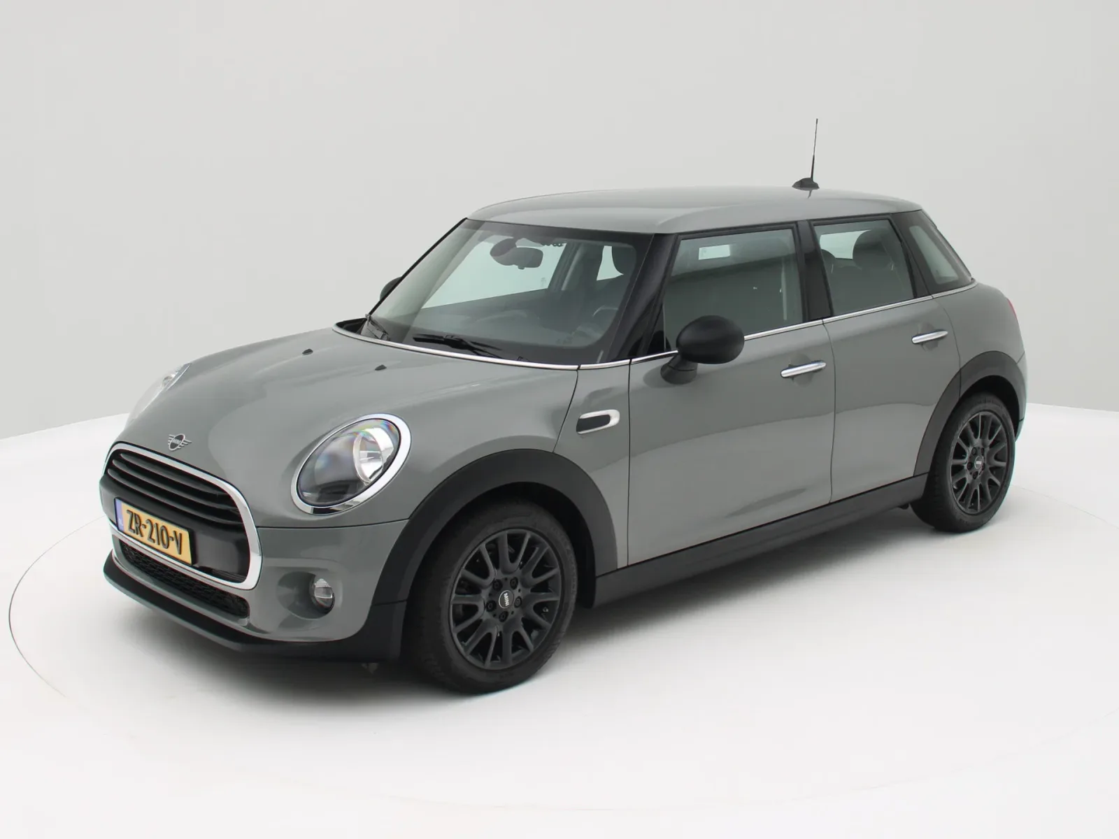 MINI One (2019) — foto 1
