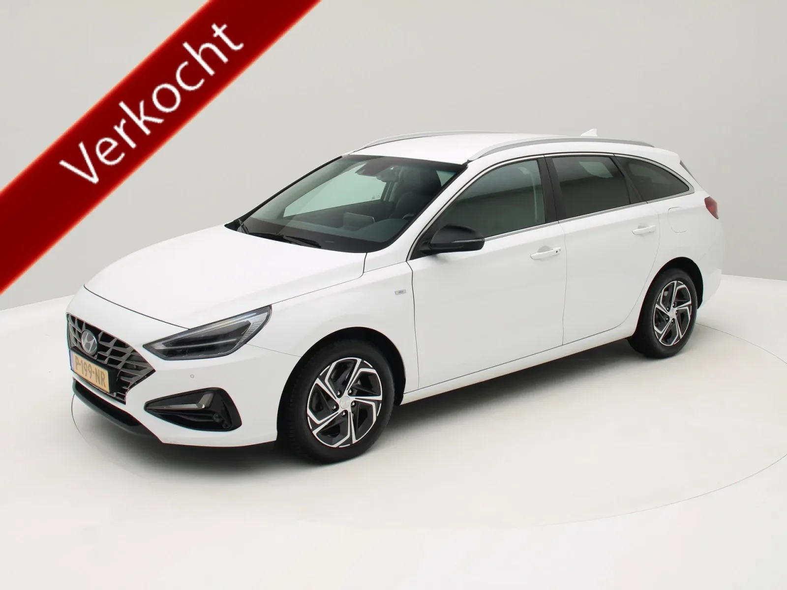 Hyundai i30 (2022) — foto 1