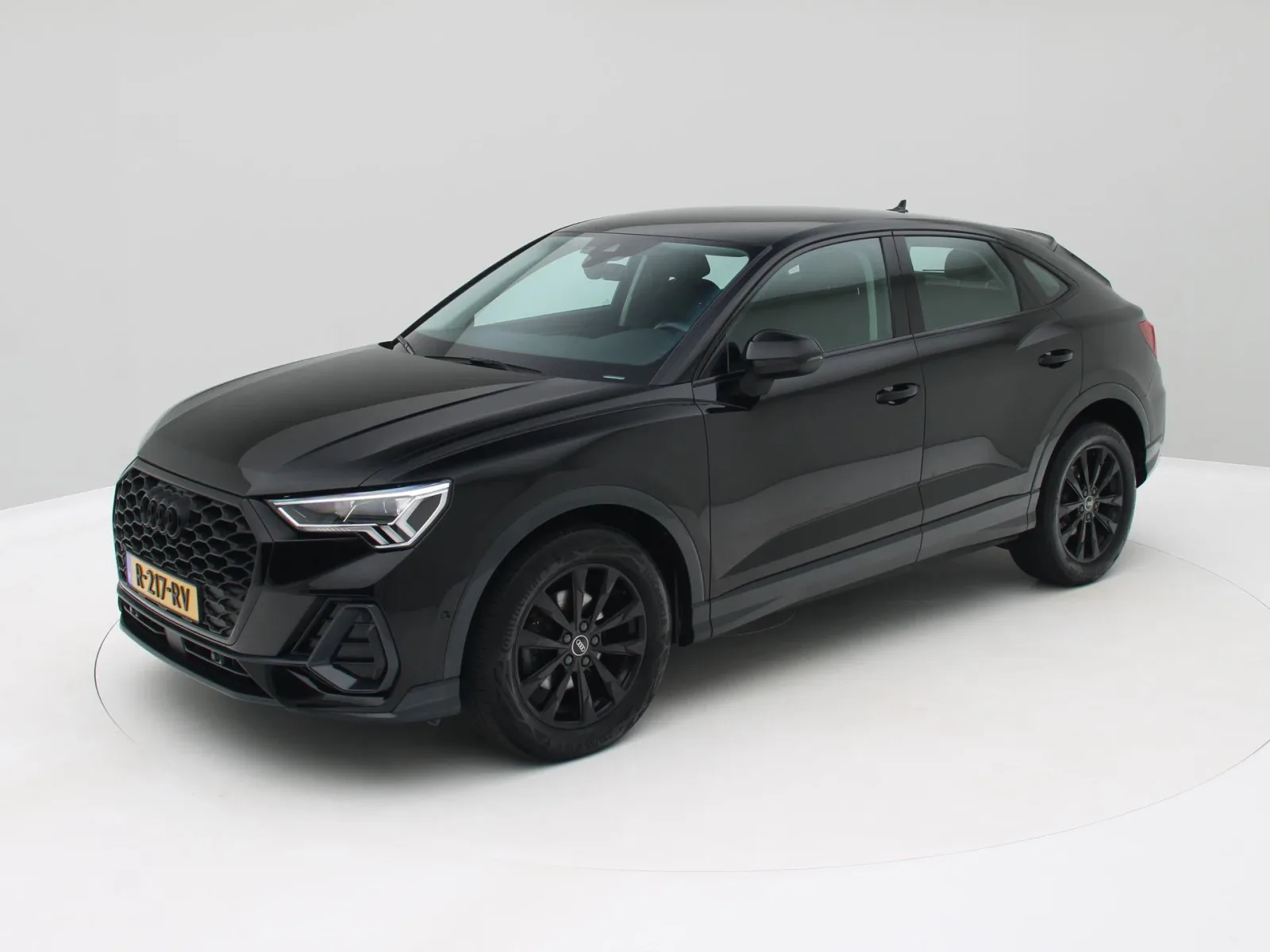 Audi Q3 Sportback (2022) — foto 1
