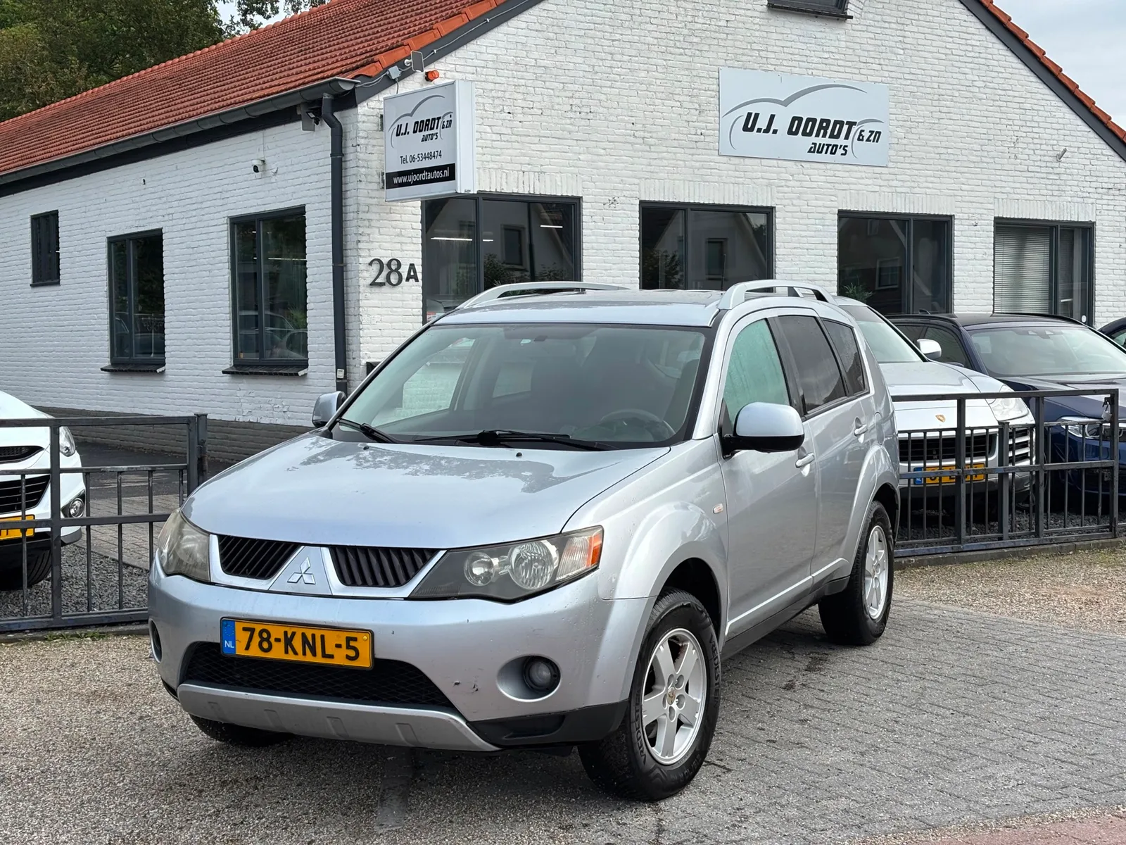 Mitsubishi Outlander (2010) — foto 1
