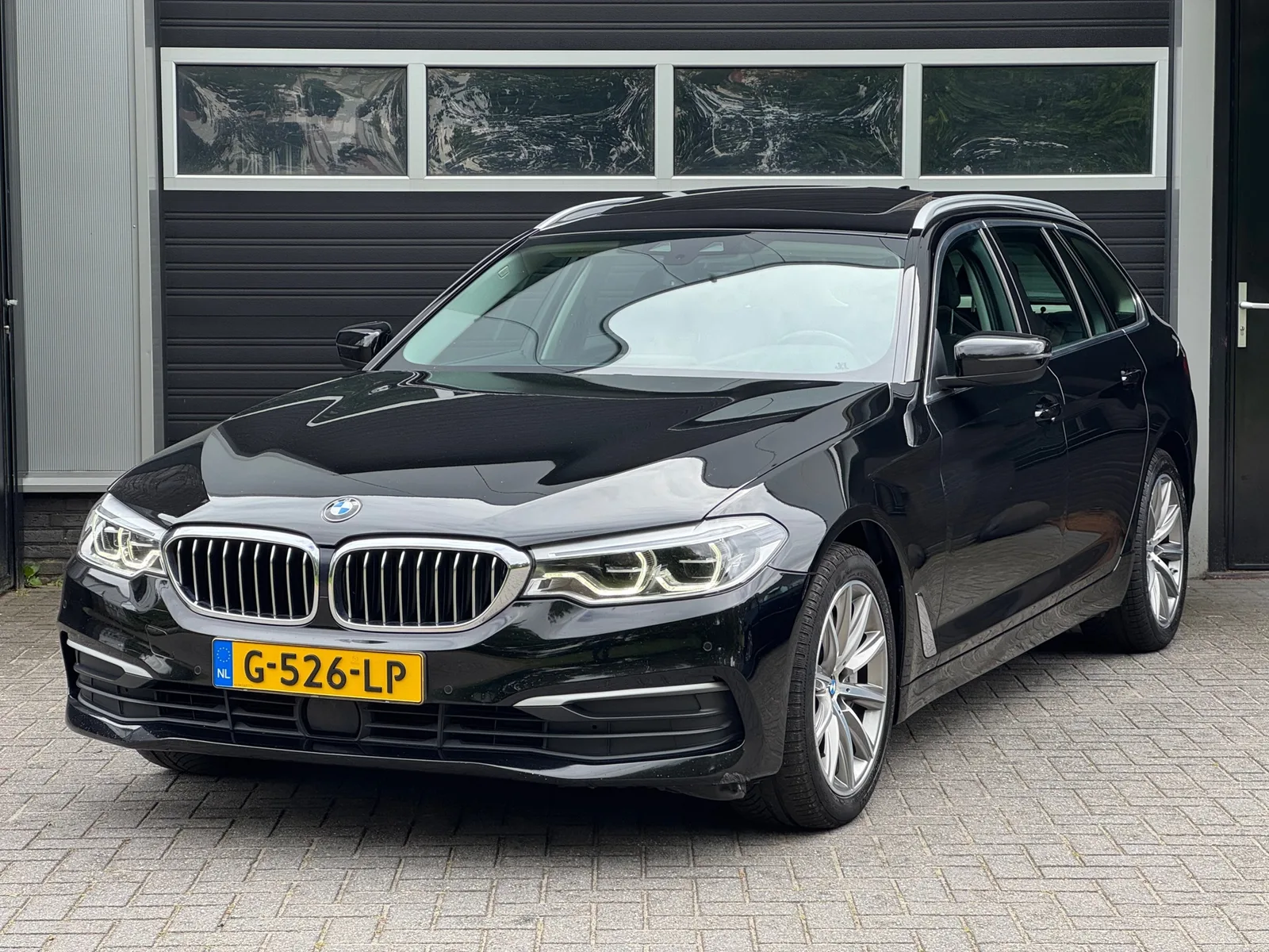 BMW 5-Serie (2017) — foto 1