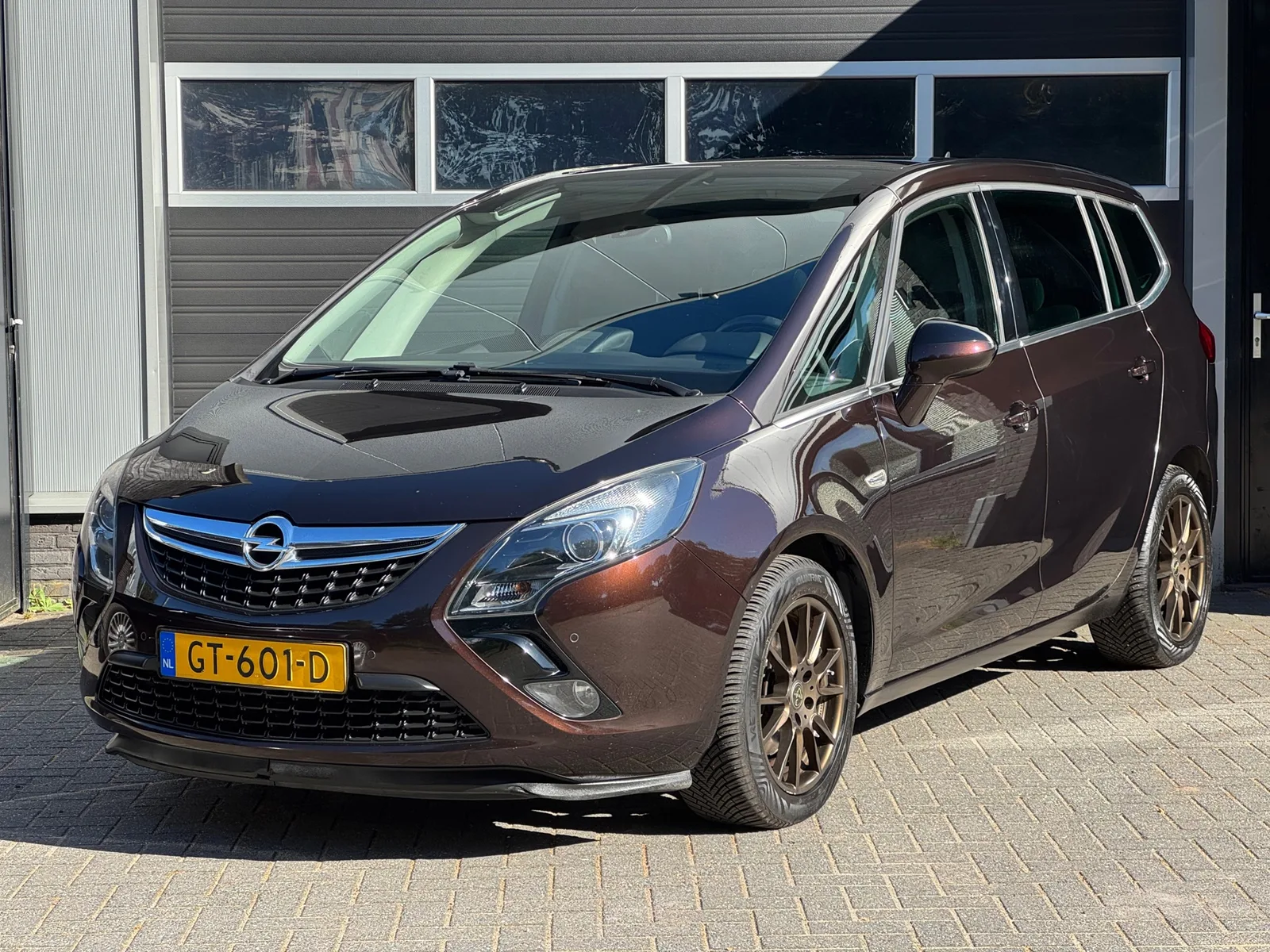 Opel Zafira (2015) — foto 1