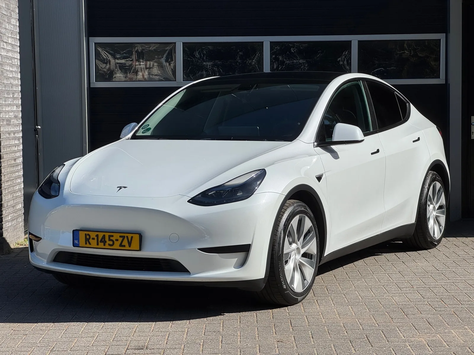 Tesla Model Y (2022) — foto 1