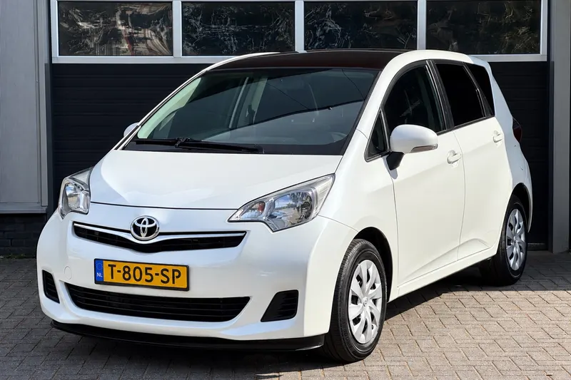 Toyota Verso (2013)