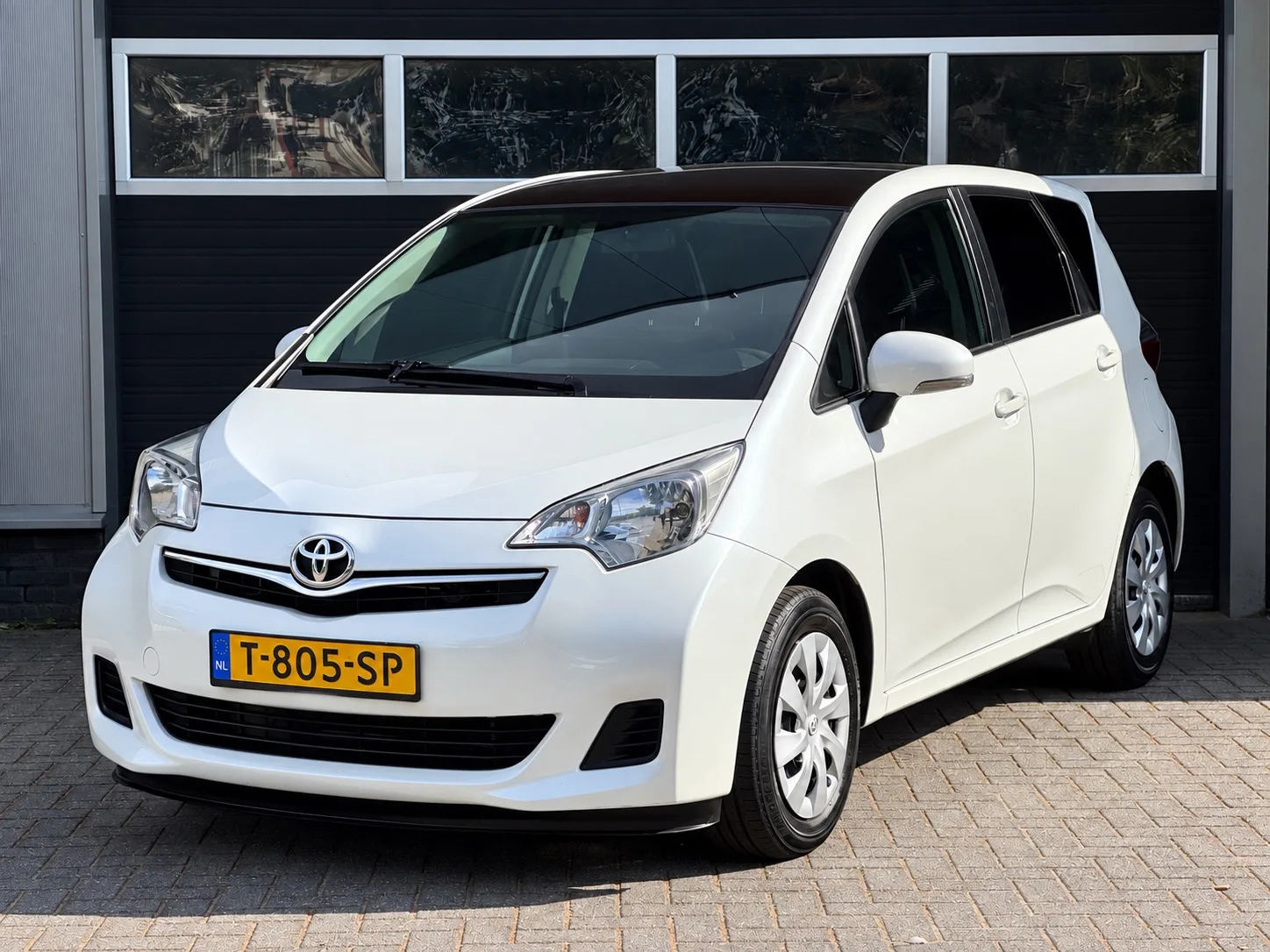 Toyota Verso S (2013) — foto 1