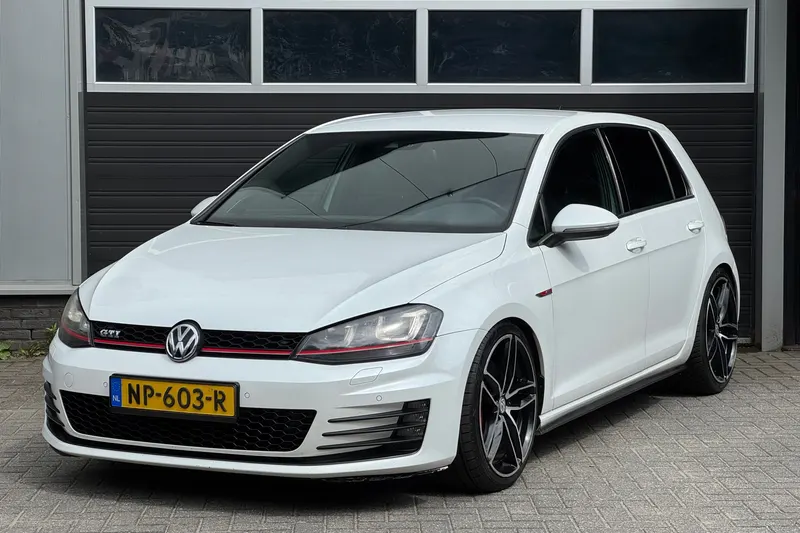 Volkswagen Golf (2013)