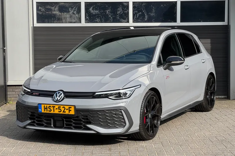 Volkswagen Golf (2024)