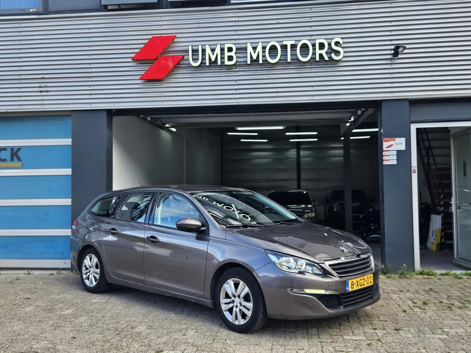 Peugeot 308 (2014) — foto 1