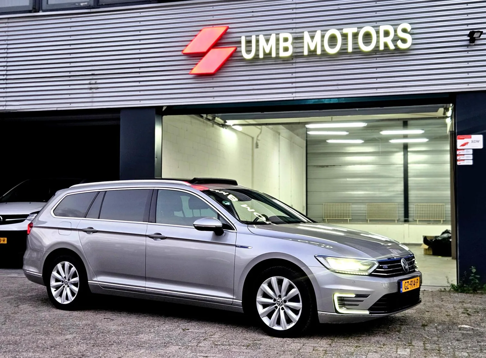 Volkswagen Passat (2015) — foto 1