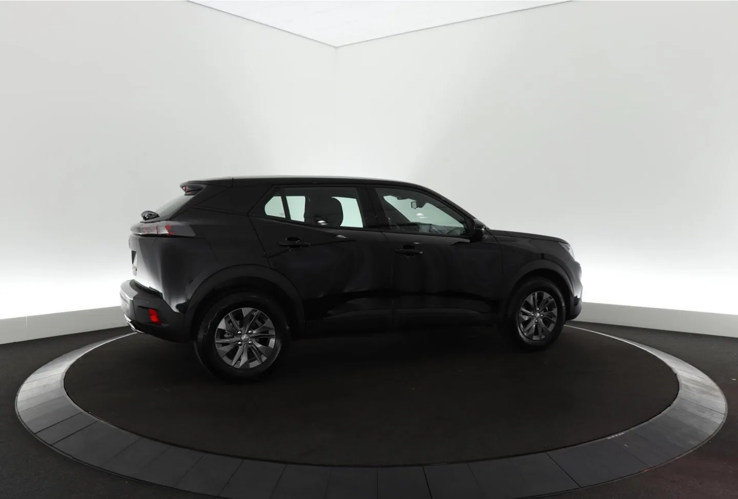 Peugeot 2008 (2023) — foto 1