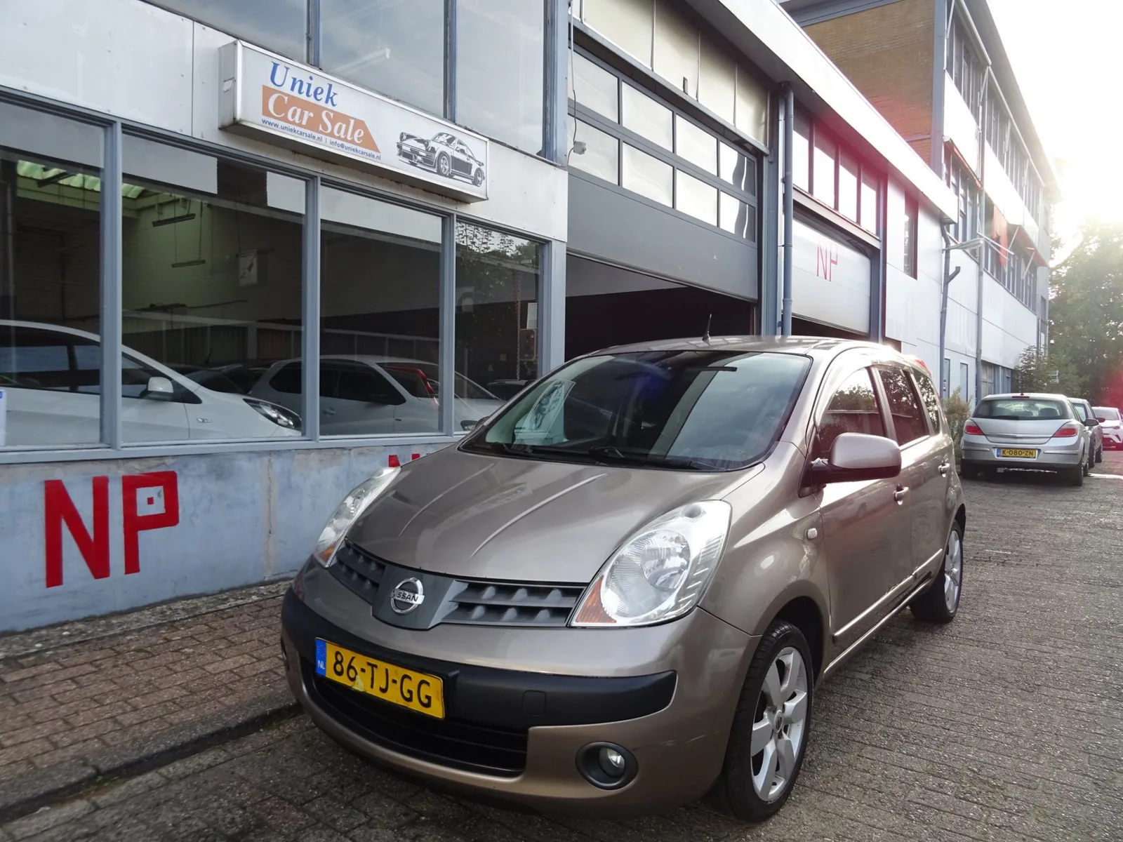 Nissan Note (2006) — foto 1