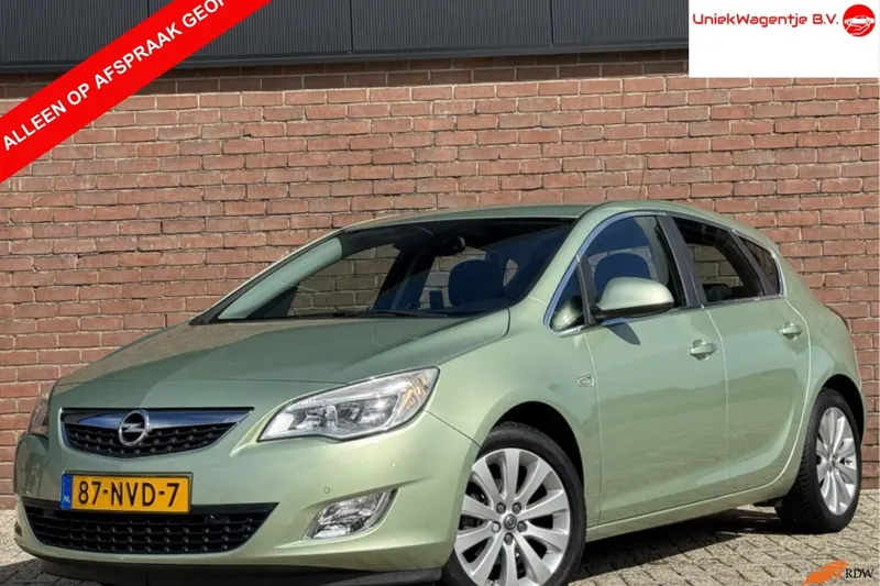 Opel Astra (2010)