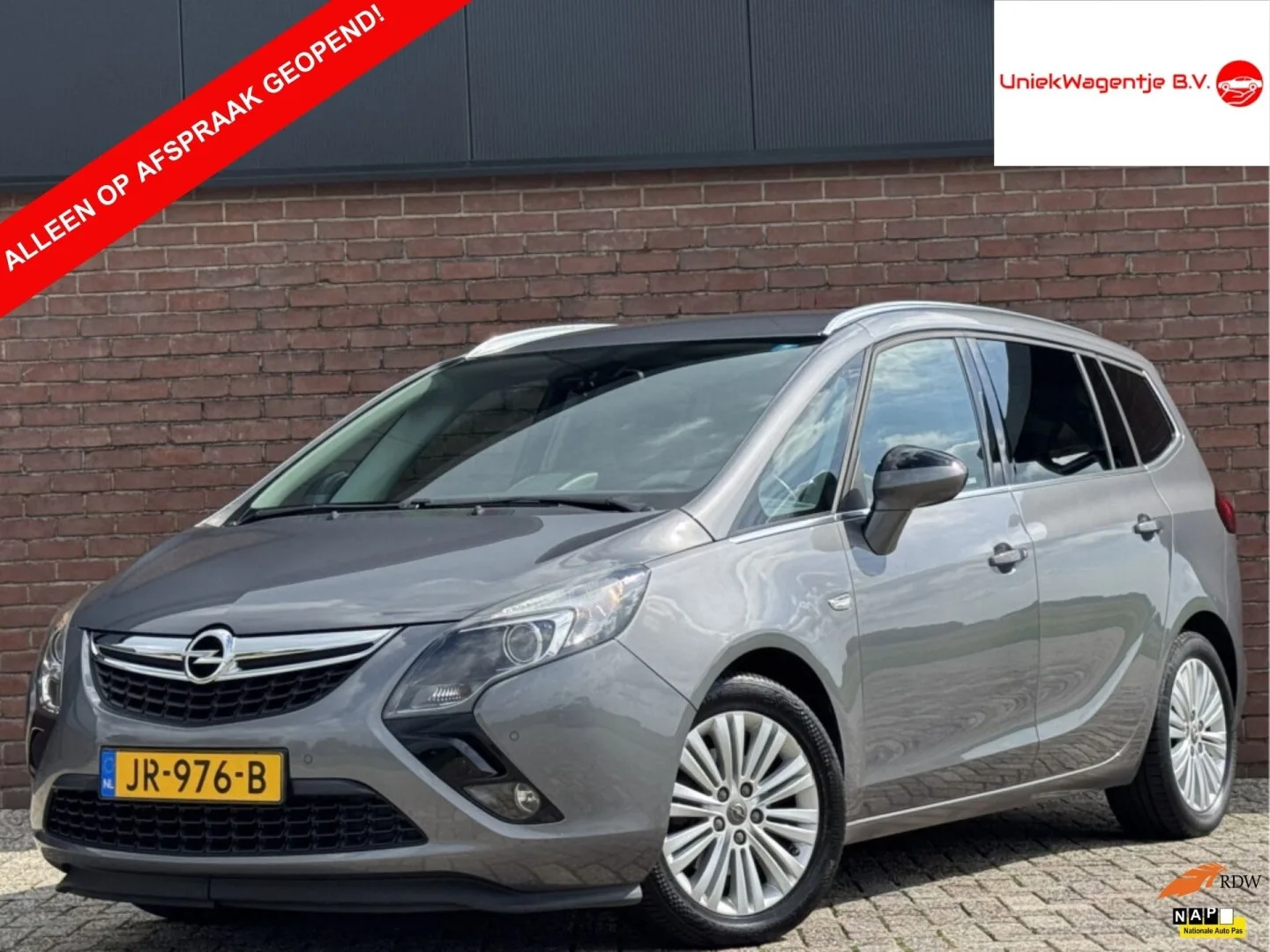 Opel Zafira (2016) — foto 1