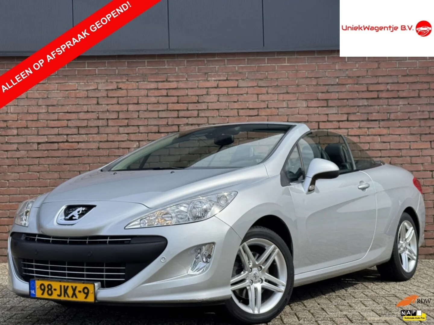 Peugeot 308 (2009) — foto 1