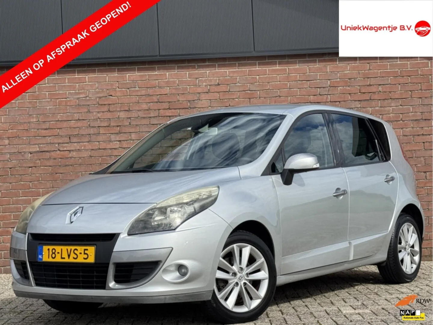 Renault Scénic (2010) — foto 1