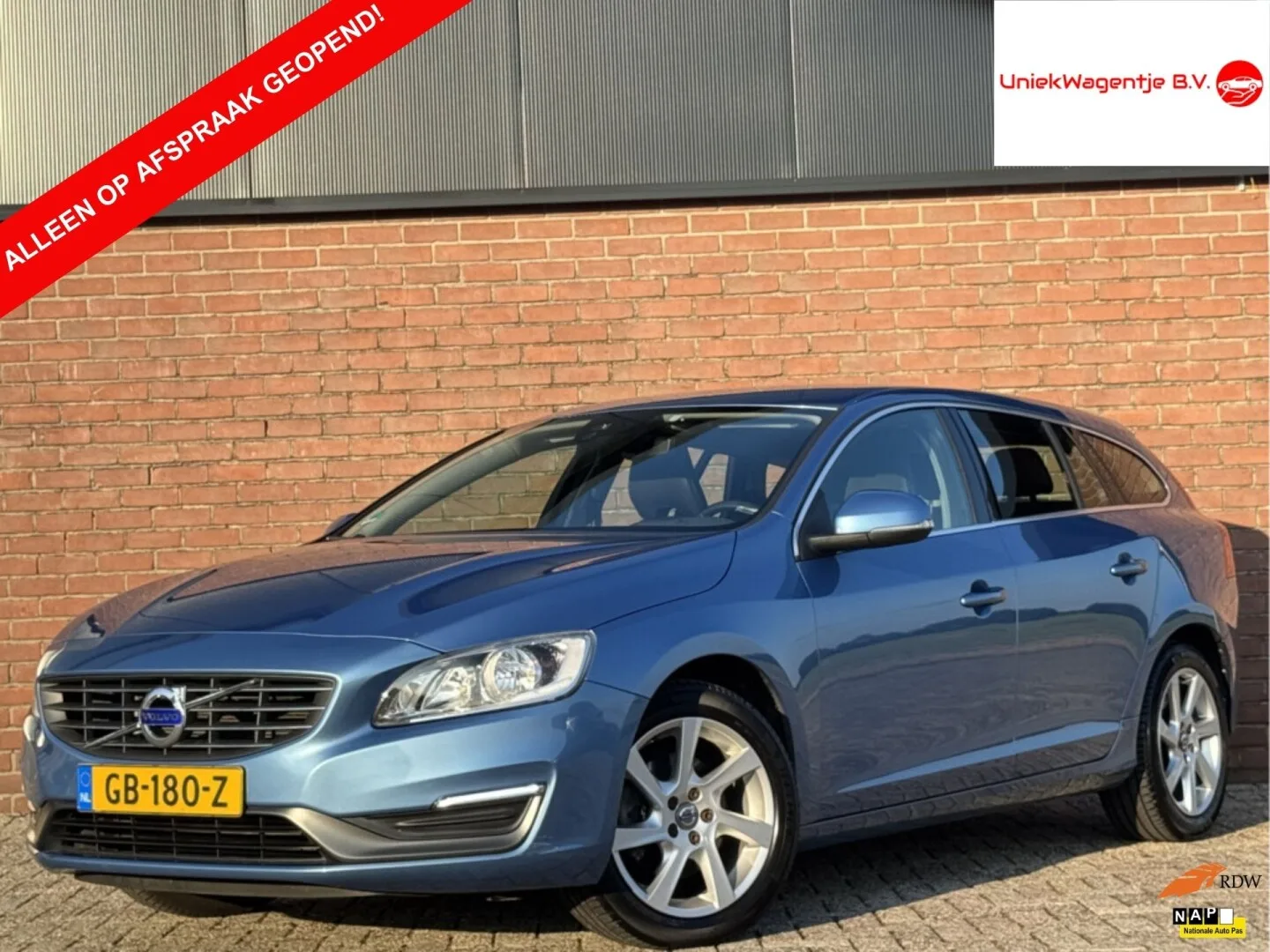 Volvo V60 (2015) — foto 1