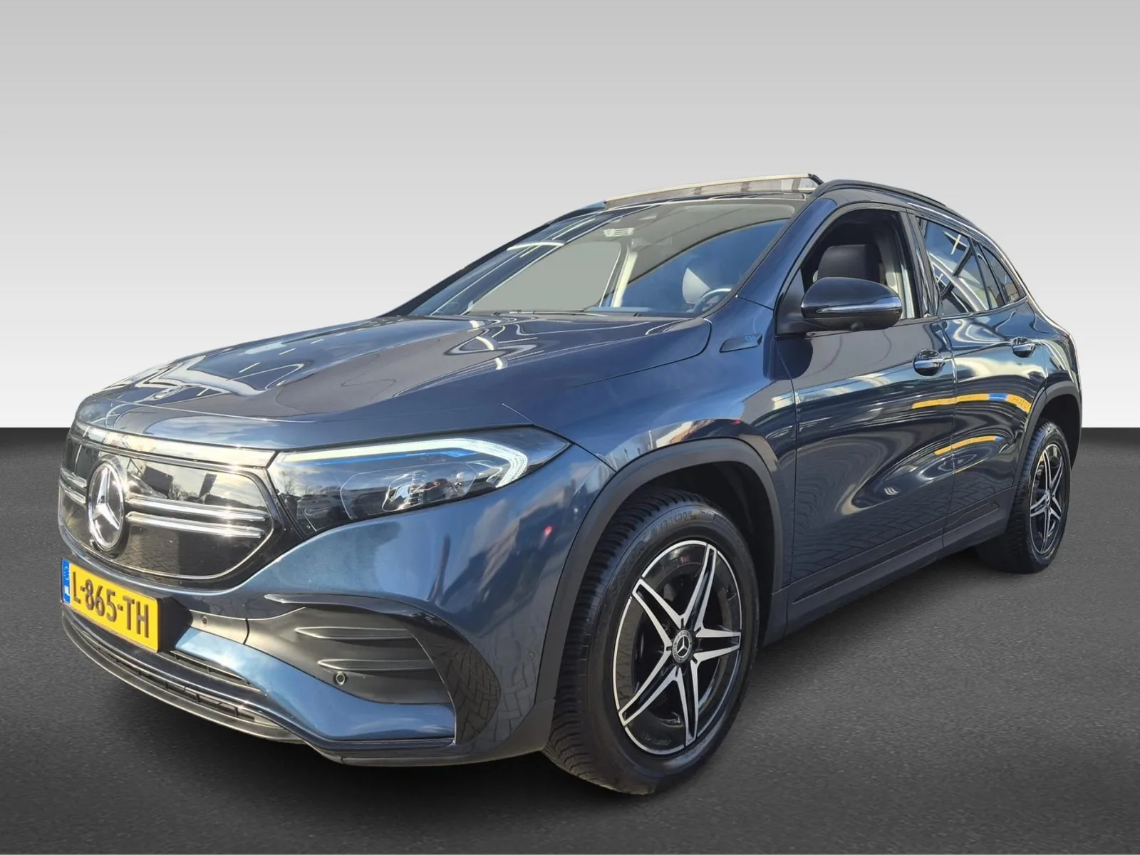 Mercedes-Benz EQA (2021) — foto 1