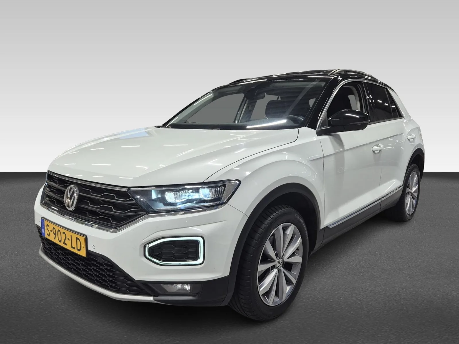 Volkswagen T-Roc (2018) — foto 1