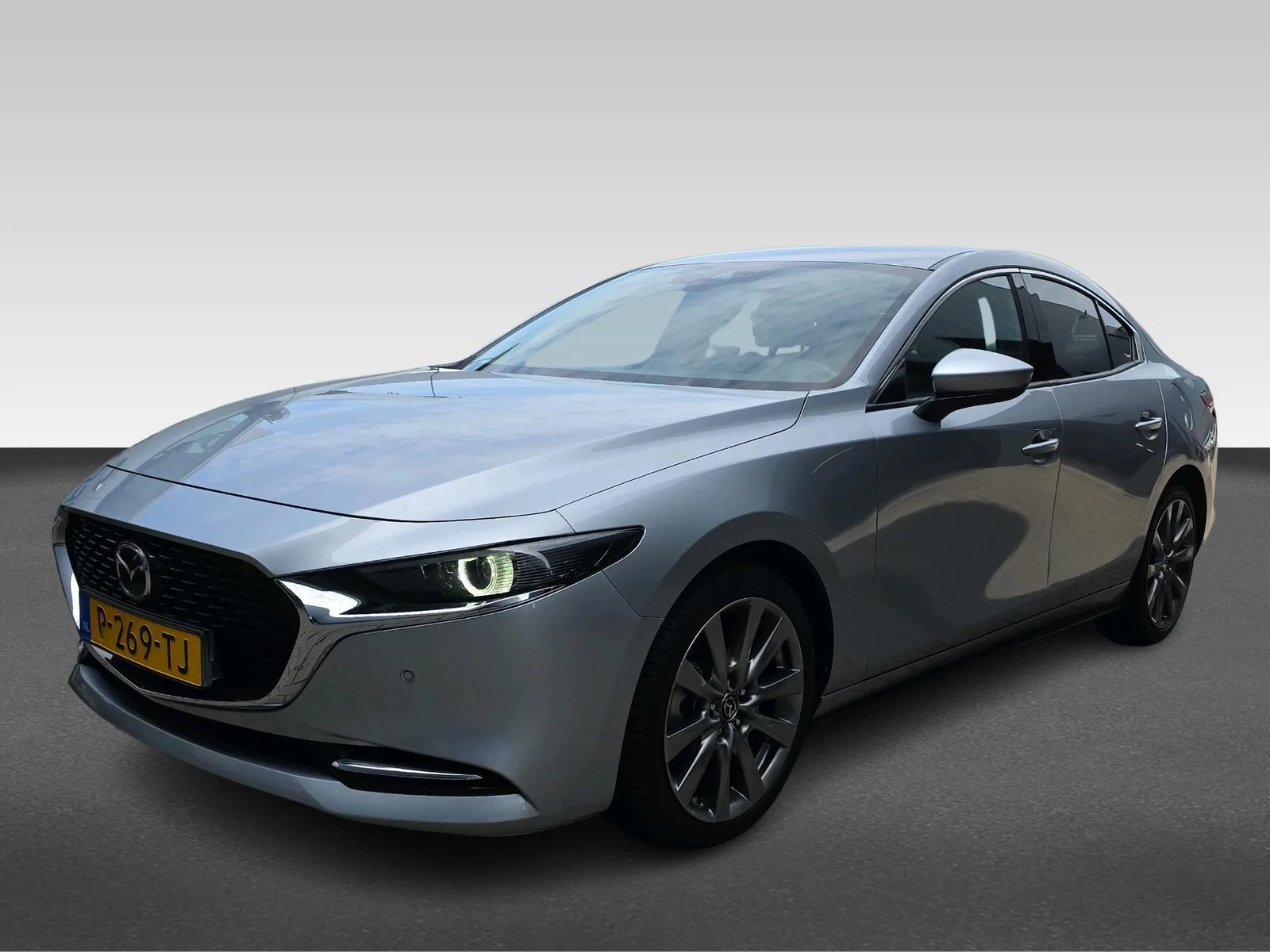 Mazda 3 (2022) — foto 1