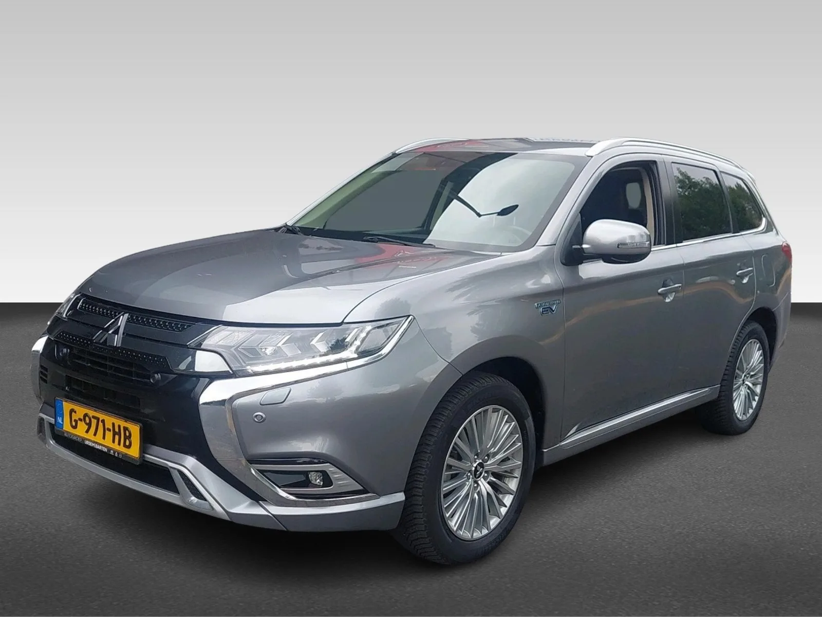 Mitsubishi Outlander (2019) — foto 1