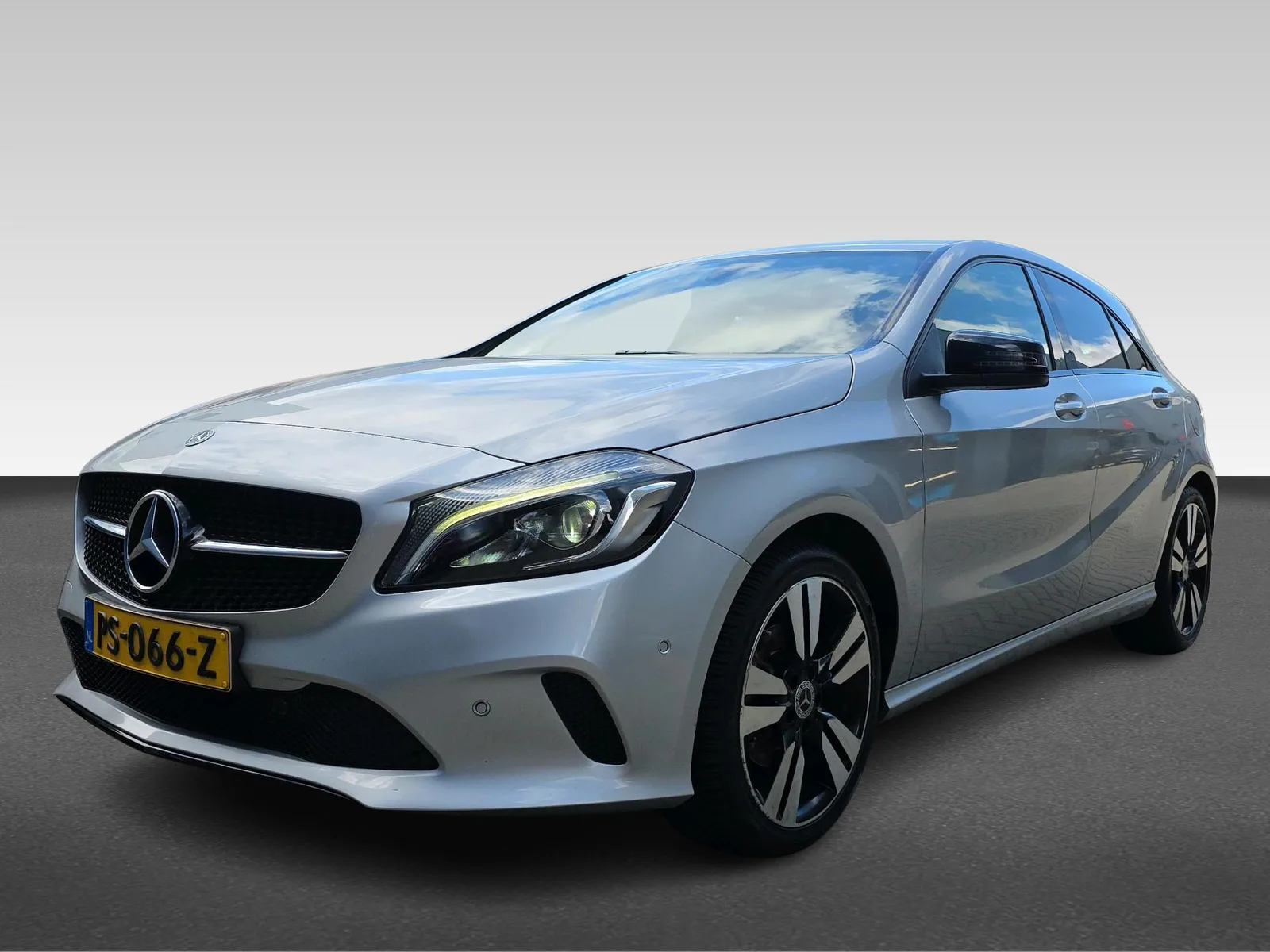 Mercedes-Benz A-Klasse (2017) — foto 1