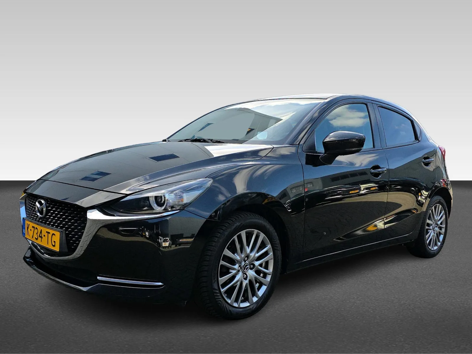 Mazda 2 (2021) — foto 1