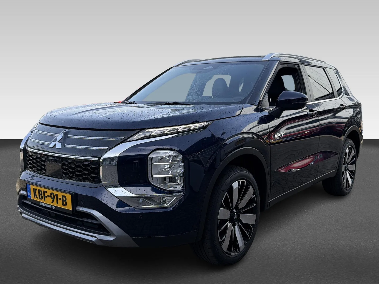 Mitsubishi Outlander (2026) — foto 1