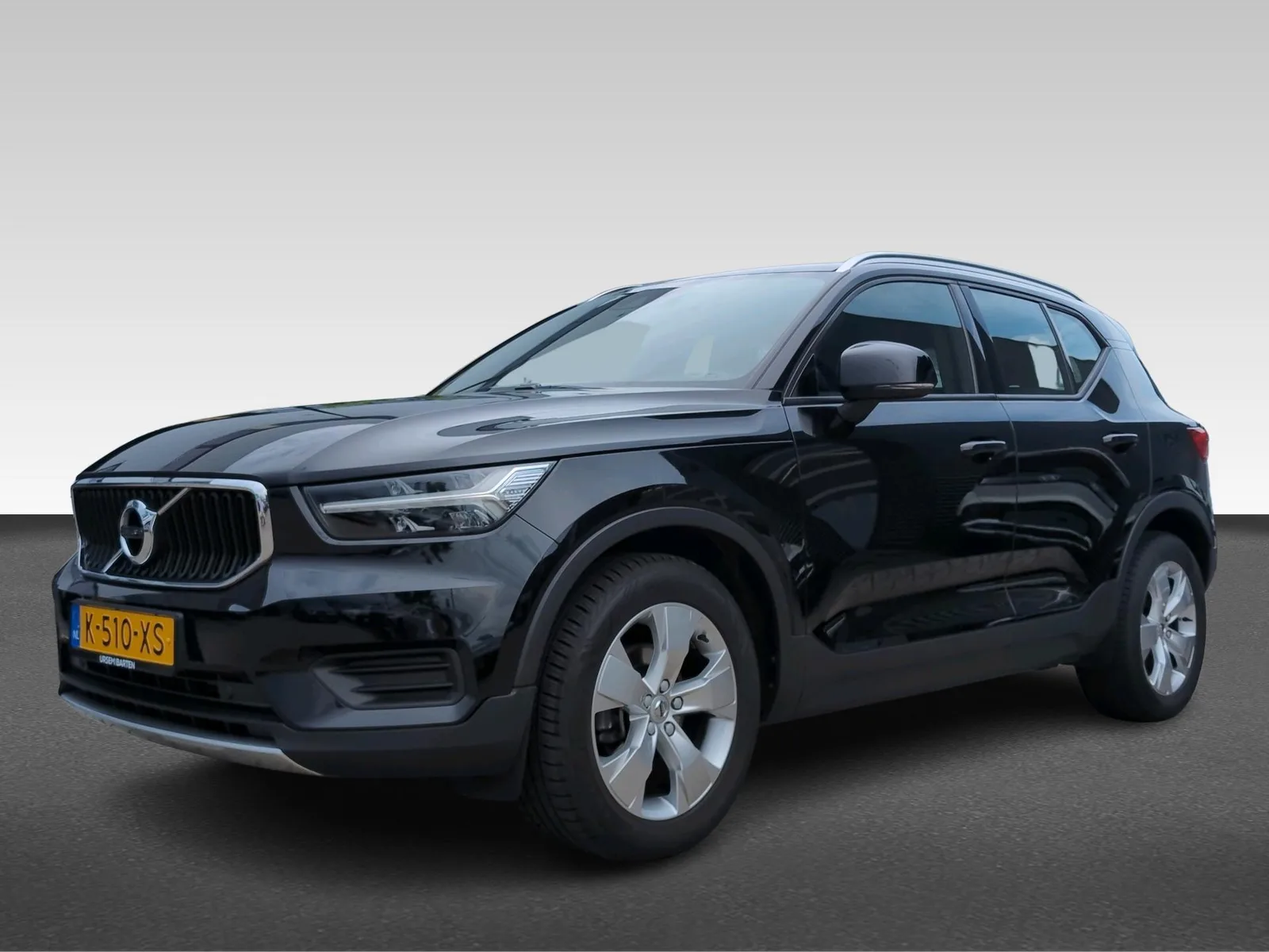 Volvo XC40 (2021) — foto 1