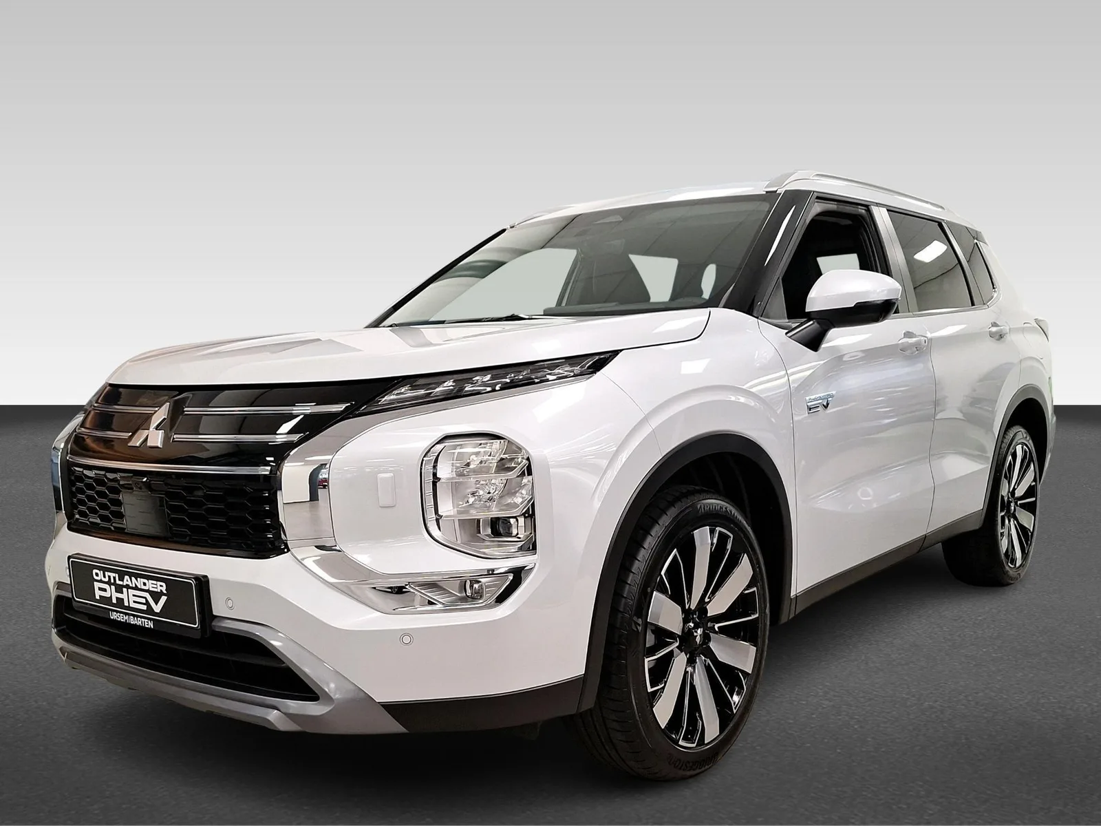 Mitsubishi Outlander (2026) — foto 1