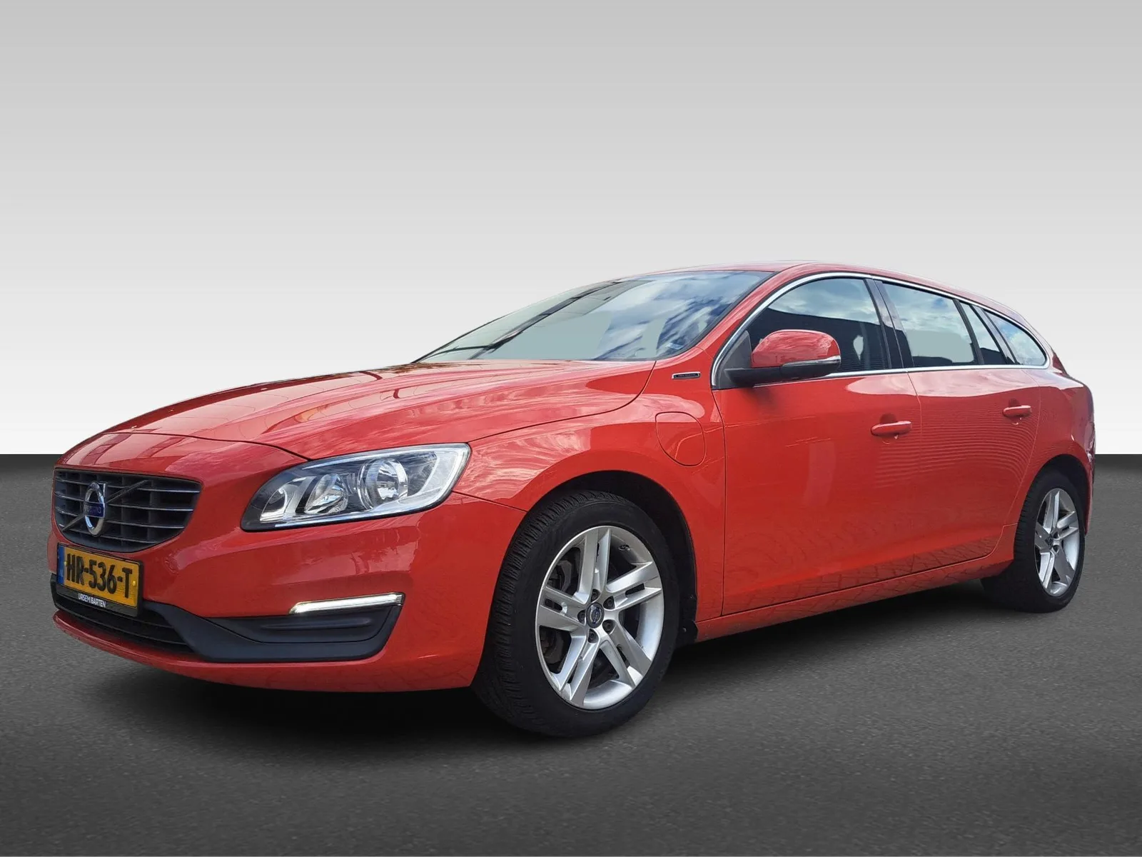Volvo V60 (2015) — foto 1