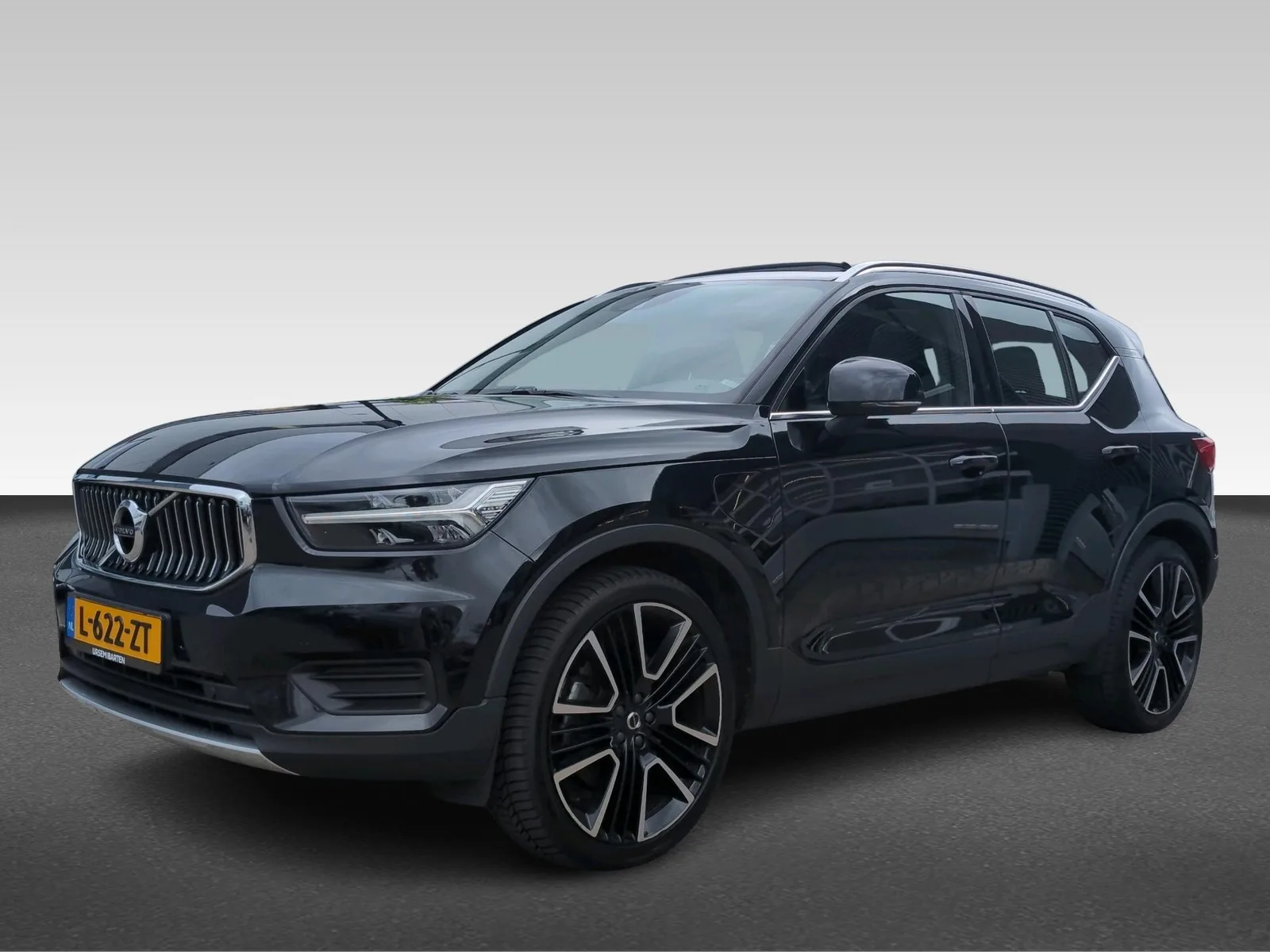 Volvo XC40 (2021) — foto 1