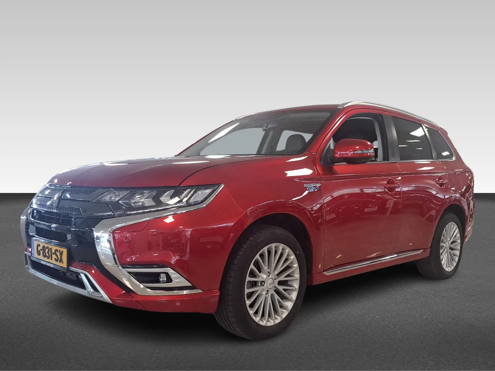 Mitsubishi Outlander (2019) — foto 1