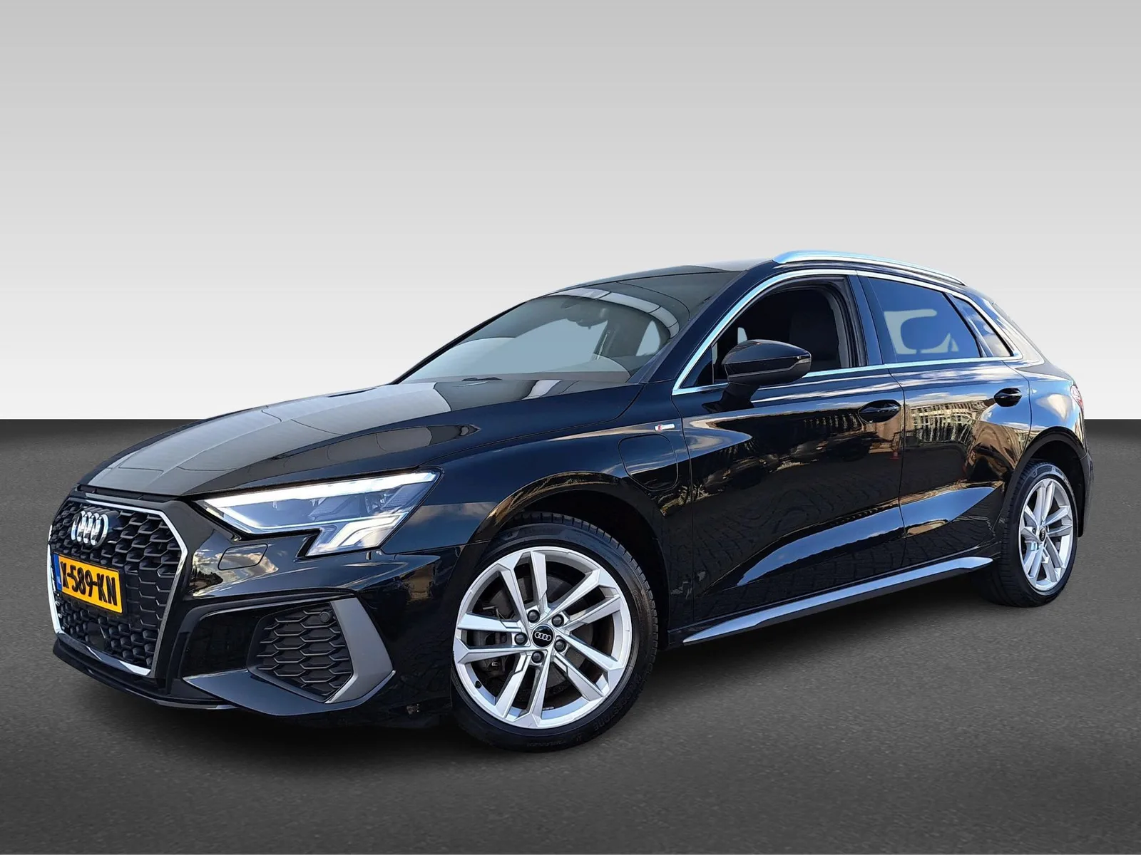 Audi A3 (2023) — foto 1