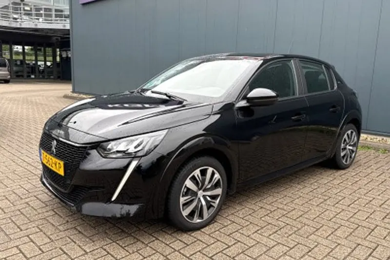 Peugeot e-208 (2023)