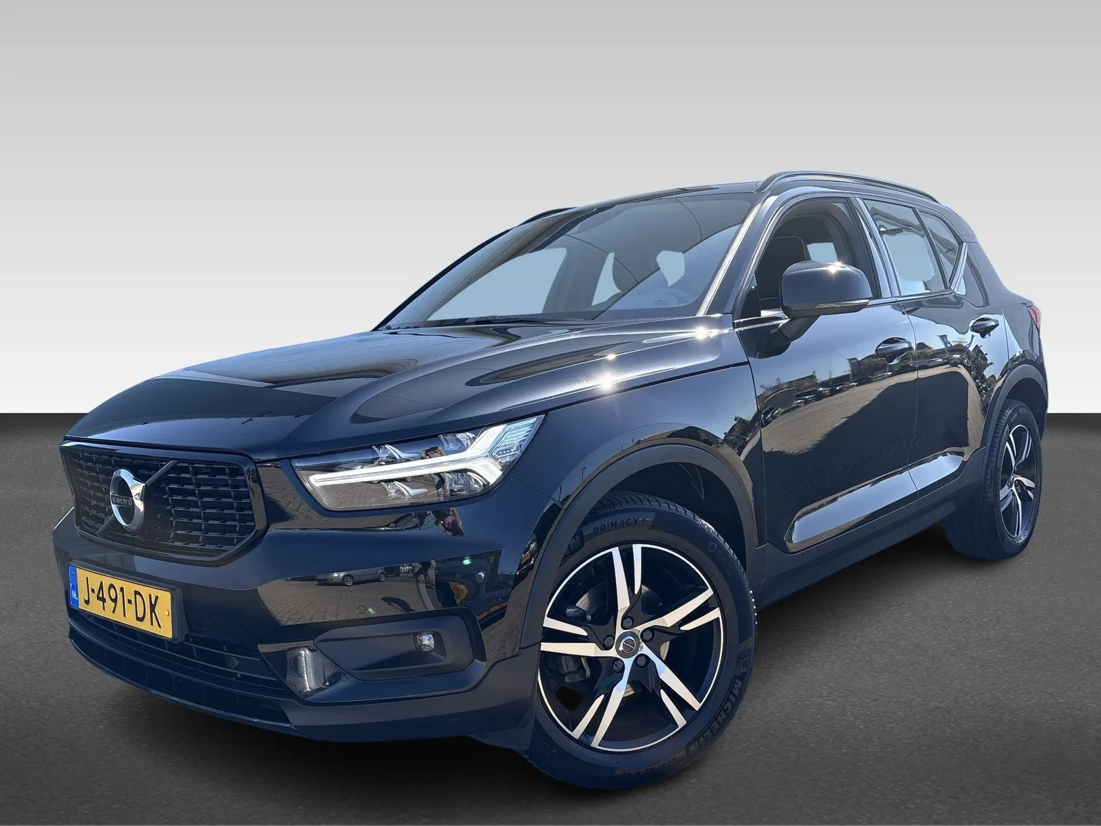 Volvo XC40 (2020) — foto 1